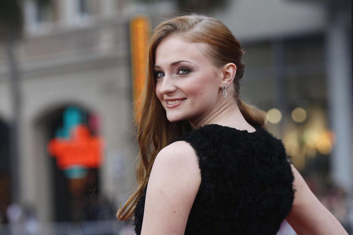 Sophie Turner Tomb Raider