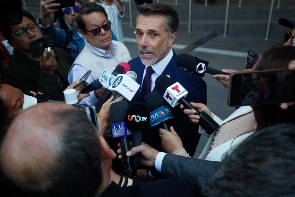 Regreso Sergio Mayer Morena a curul