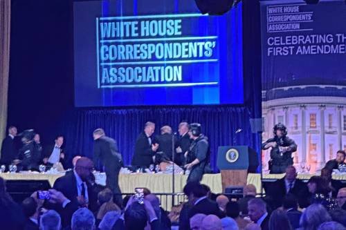 Trump ataque cena corresponsales