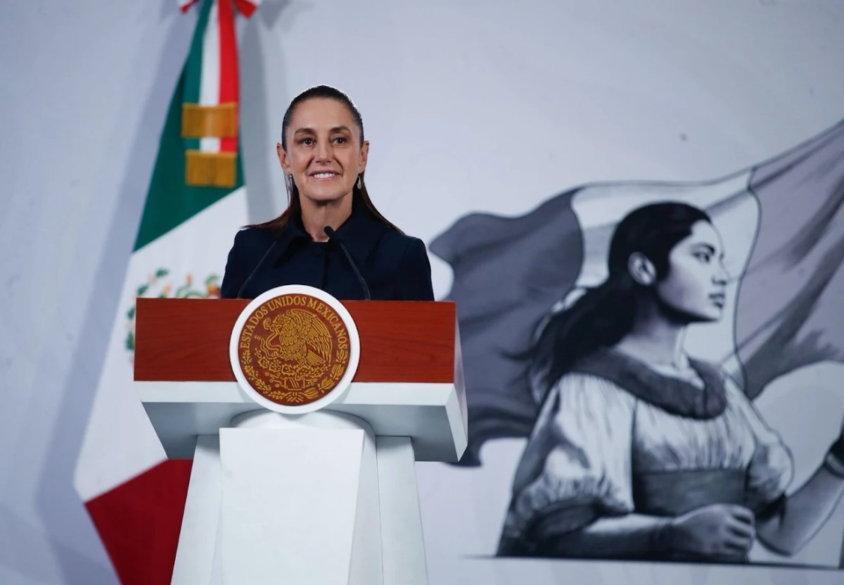 Sheinbaum derecha poder México