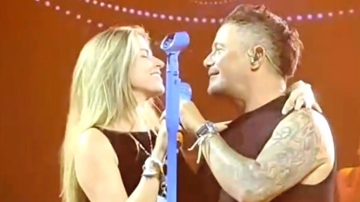 Alejandro Sanz Stephanie Cayo