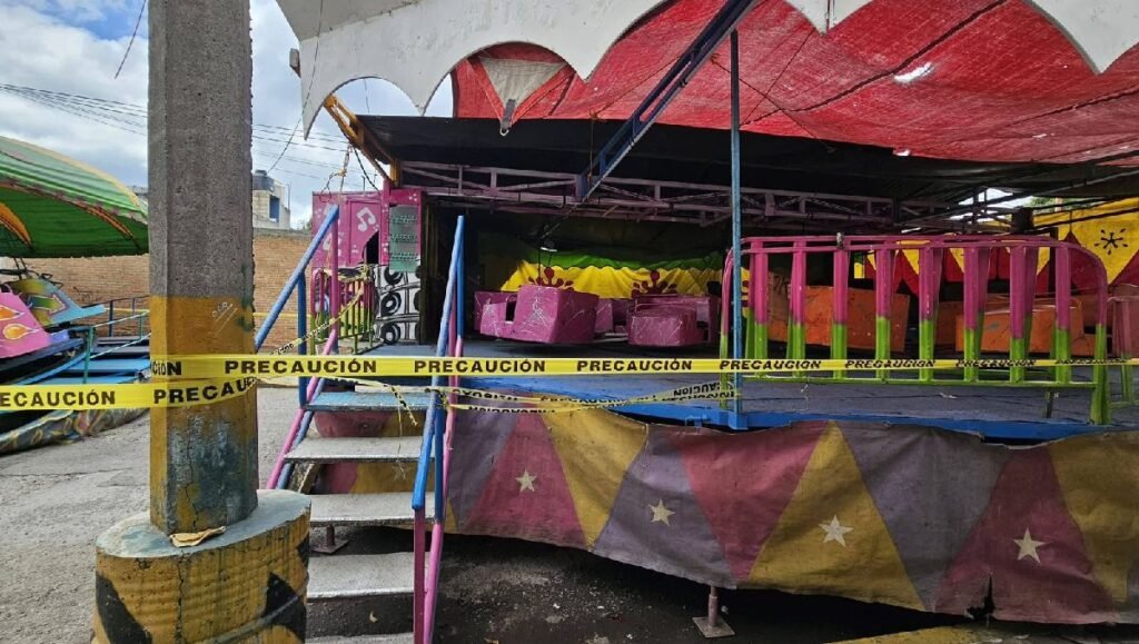 Accidente juego mecánico Metepec