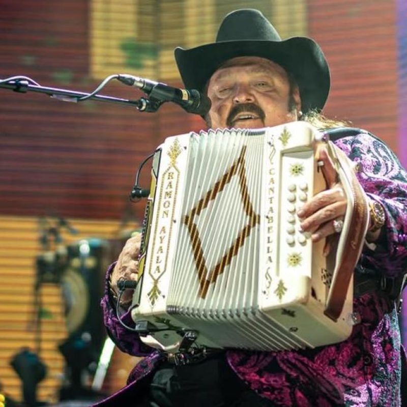 Ramón Ayala hijo demanda