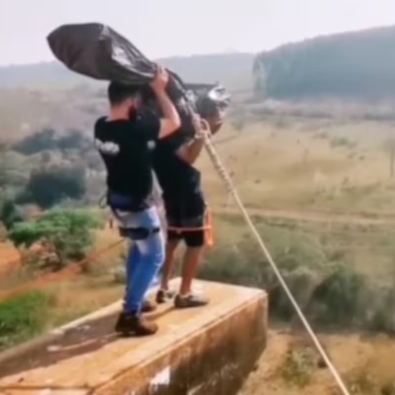 Muerte joven bungee Brasil instructor