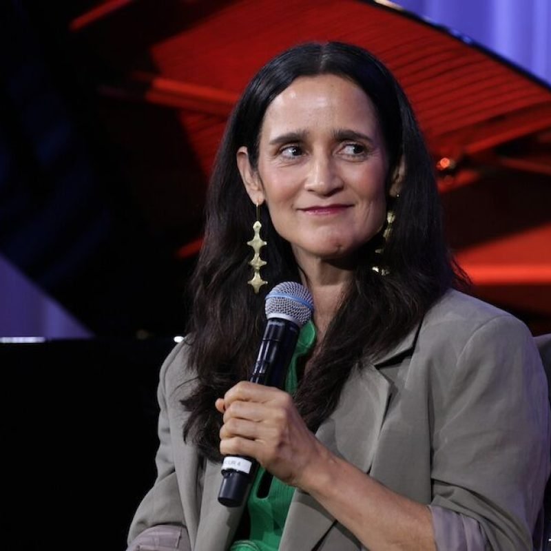 Julieta Venegas La niña futbolista