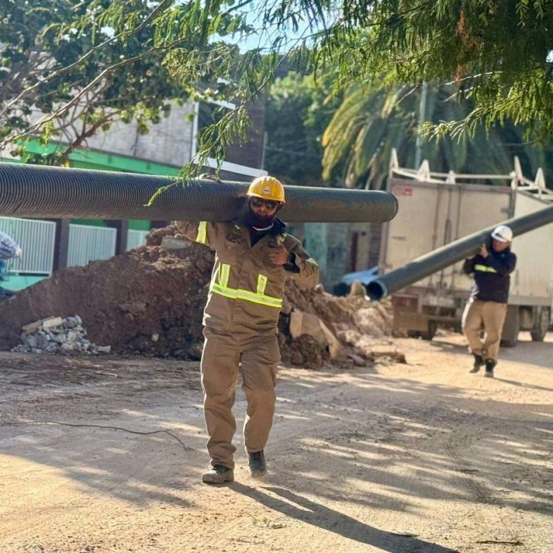 Continúa reposición de líneas sanitarias en 3 nuevos puntos