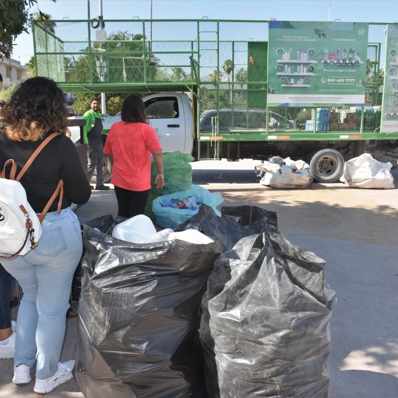 Dirección de Medio Ambiente suma más de 2 mil kilogramos de residuos reciclables recolectados en el año