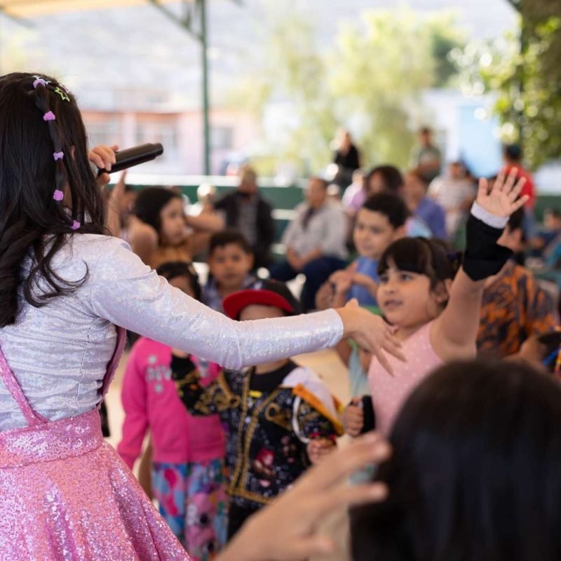 Domingo de Fiesta reúne a decenas de familias en la colonia Las Luisas1