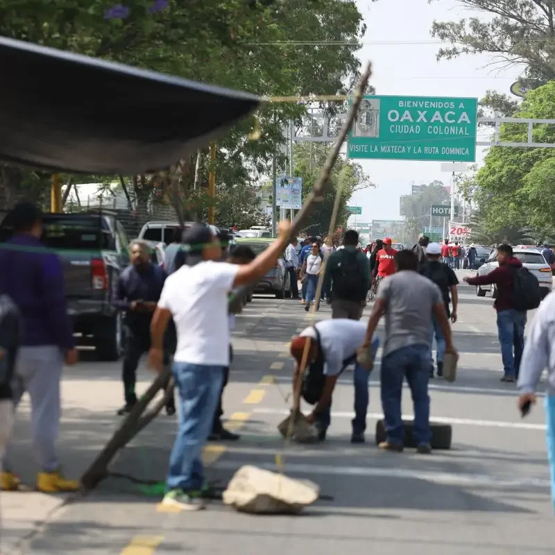 maestros-de-la-seccion-22-de-la-cnte-mantienen-paro-indefinido-en-oaxaca_edc1440f-8a36-4701-8d9e-2bcf77e55465_media