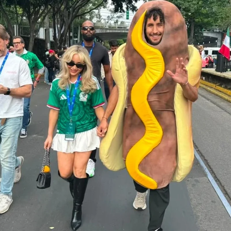 sabrina-carpenter-es-captada-caminando-rumbo-al-estadio-azteca